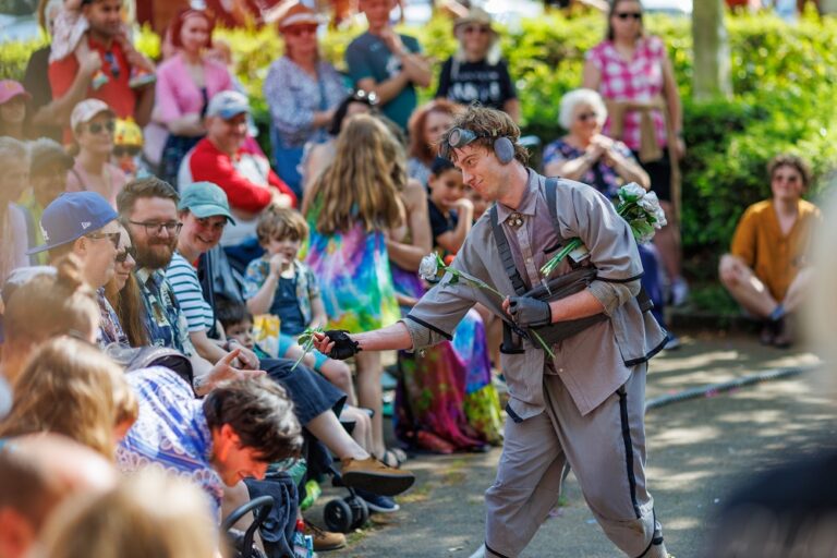 Tit for Tat Circus at Basingstoke Festival