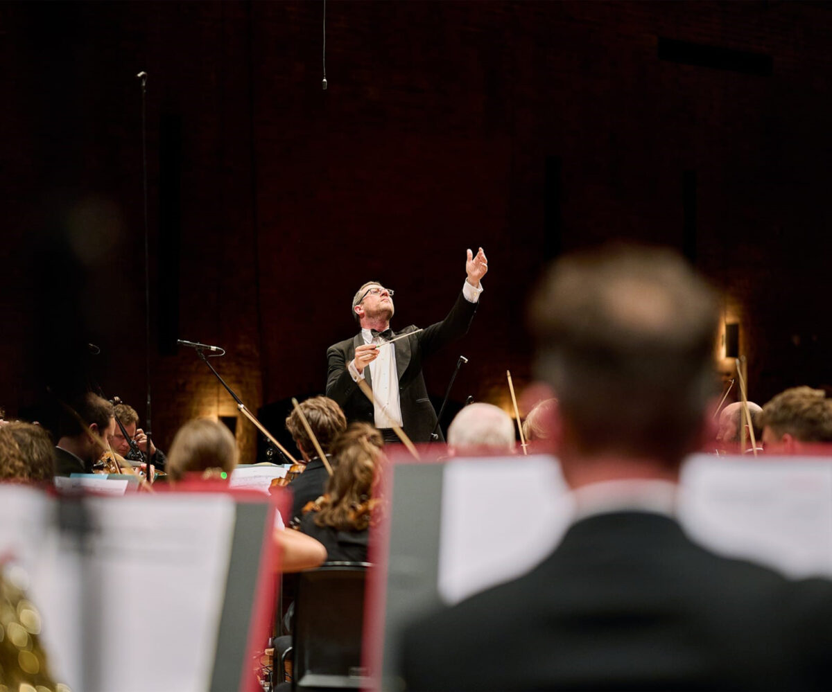 john-wilson-sinfonia-of-london-1200x999.jpg