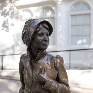 Jane Austen Statue